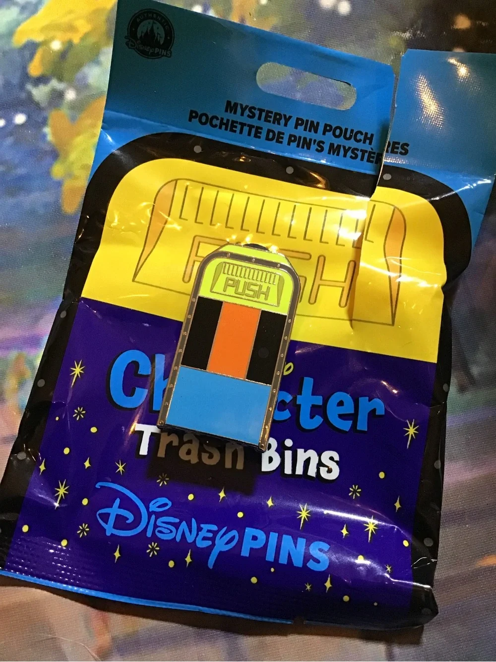 2025 Disney parks character trash bins mystery pin goofy